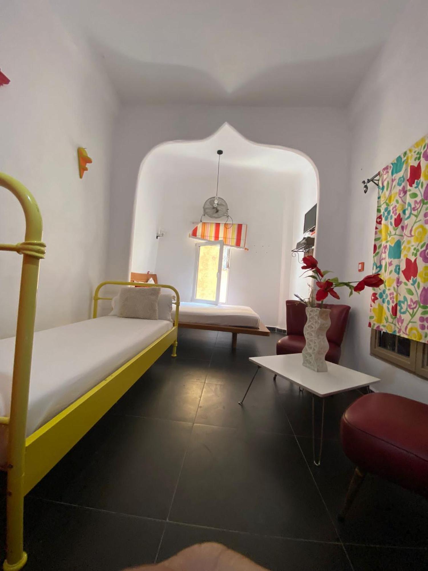 Hostal Valencia - Private Room With Bathroom Chefchaouen Exterior photo